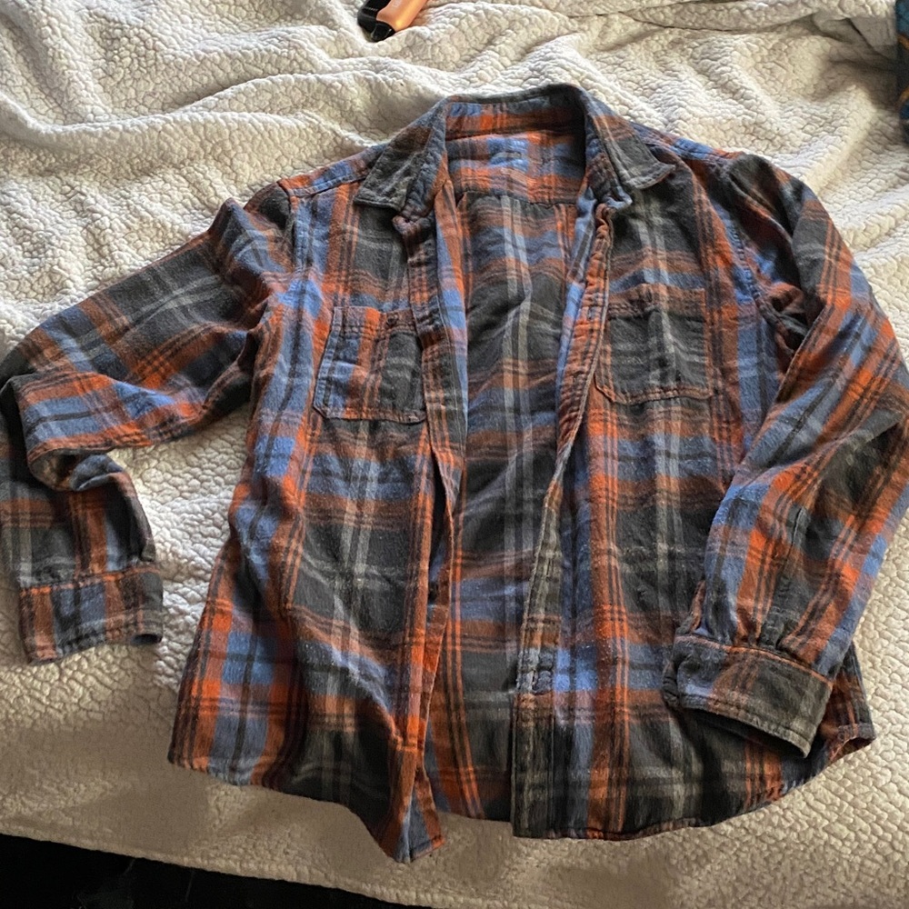 Button-Up Flannel Shirt size M